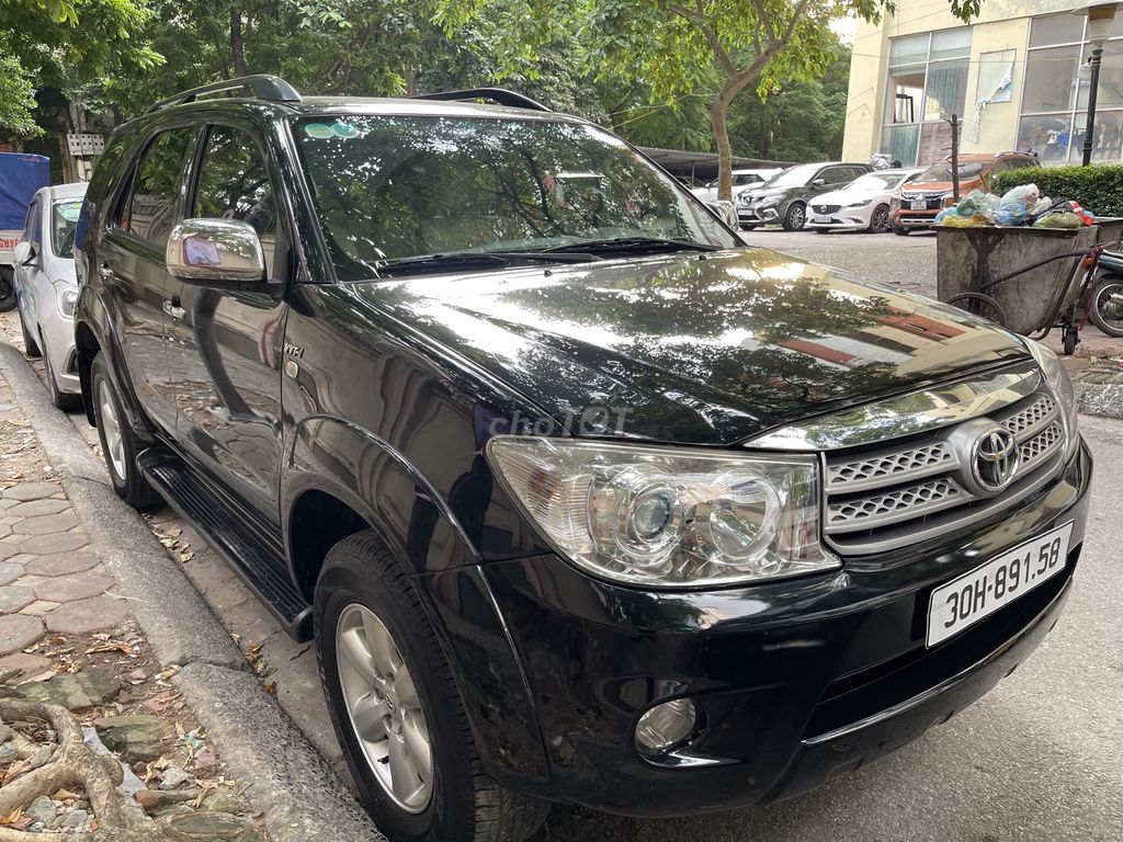 Toyota Fortuner 2010 2.5G - 10000 km. Mua bán Ô tô tại Quận Ba Đình Hà Nội được đăng bởi Nguyễn Tuấn Hùng hình 4