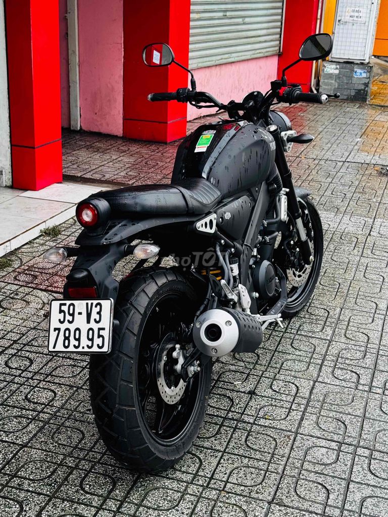 Yamaha XSR 155 конец 2023 Черный как новый 208 км