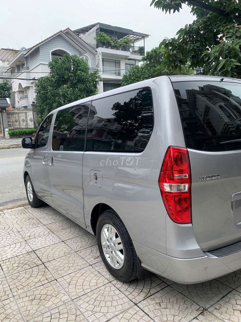HYUNDAI STAREX 9 CHỖ MÁY DẦU SỐ SÀN SX CUỐI 2017. Mua bán Ô tô tại Quận Bình Tân Tp Hồ Chí Minh được đăng bởi AUTO HOÀNG ĐĂNG  hình 5