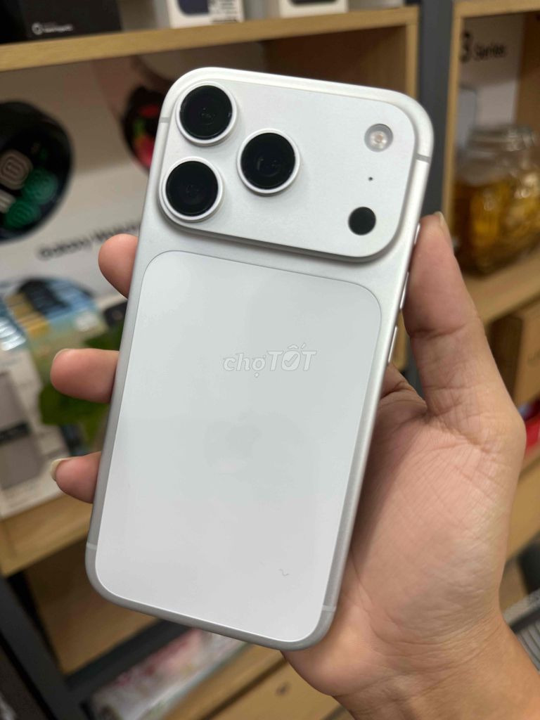 Apple iPhone 17 Pro 256GB Bạc J/A. Mua bán Điện thoại tại Quận Tân Bình Tp Hồ Chí Minh được đăng bởi Nam Cao hình 1