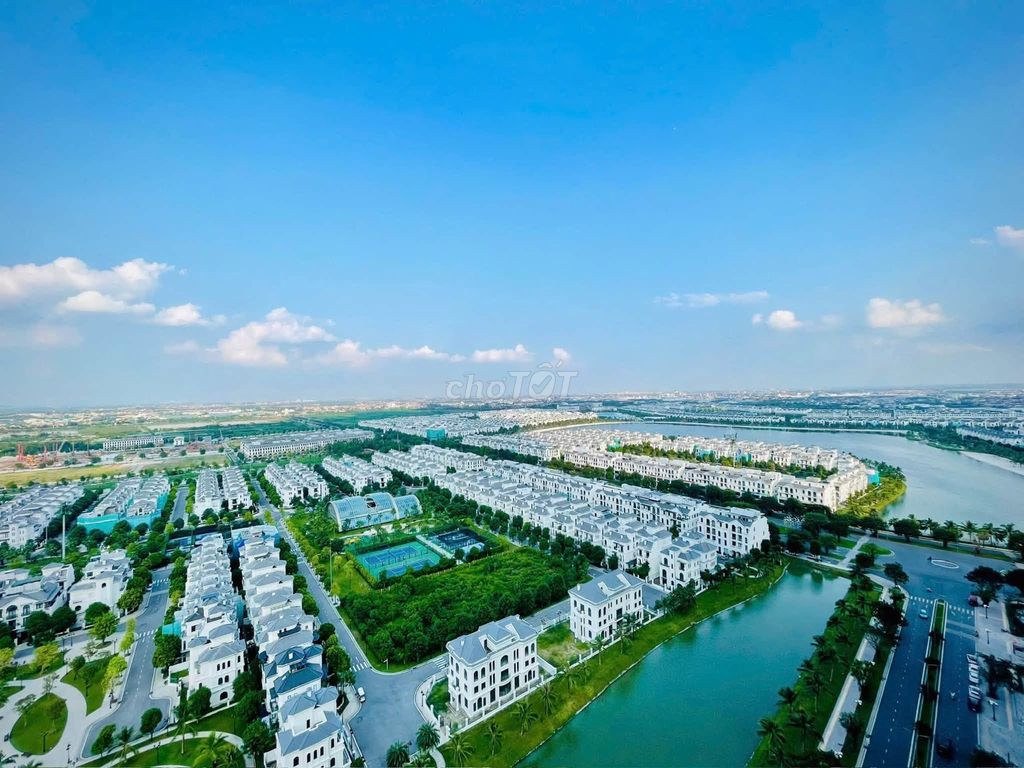 Апартаменты с 3 спальнями в Vinhomes Ocean Park