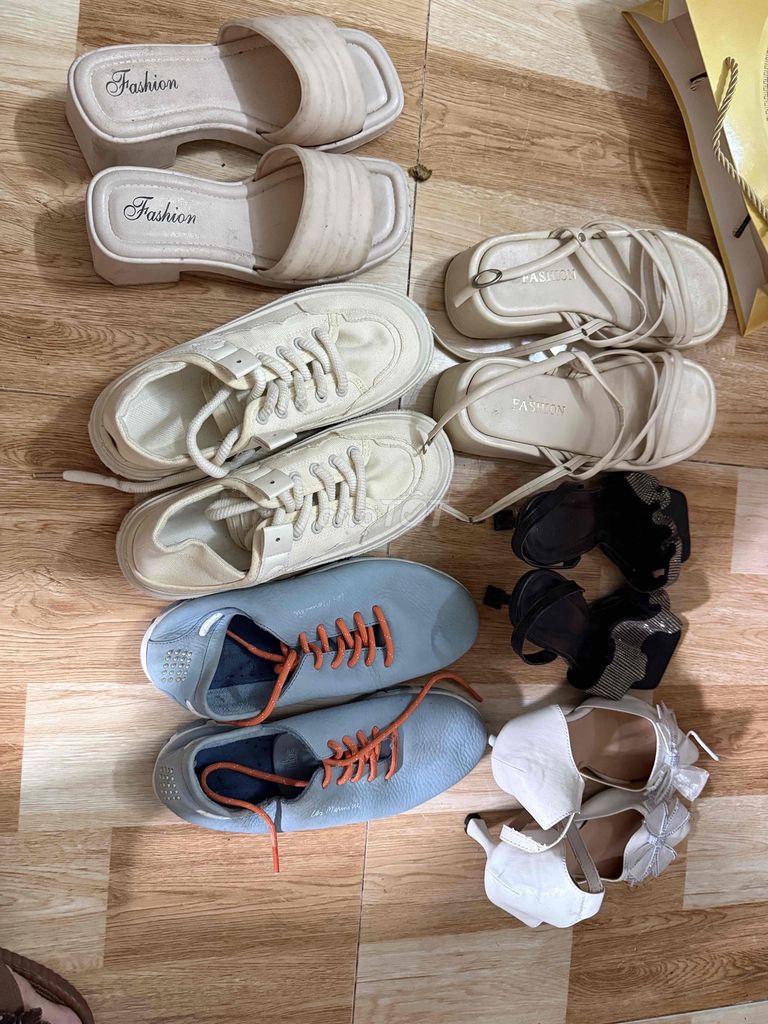 Giày dép nữ  nhiều màu size 35-36 mang vừa... Mua bán Giày dép tại Thị xã Tân Uyên Bình Dương được đăng bởi Ánh Hoa hình 1