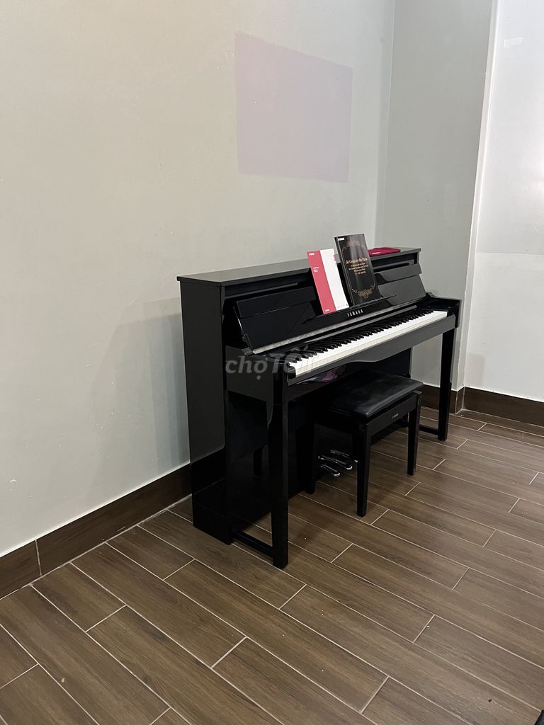 Yamaha Nu1 mới 99% kèm phụ kiện.