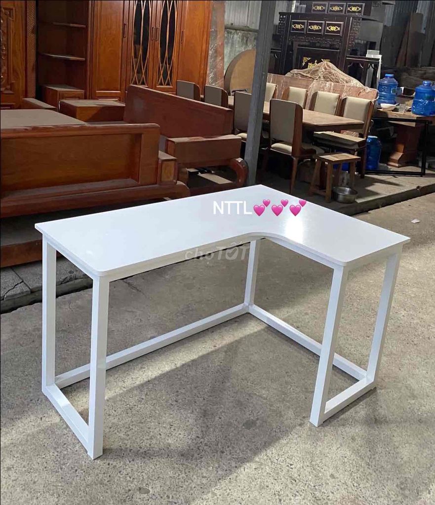 Bàn Chữ L Mặt Liền Full Trắng. Mua bán Bàn ghế tại Huyện Hóc Môn Tp Hồ Chí Minh được đăng bởi NỘI THẤT VĂN PHÒNG TUẤN KIỆT hình 1