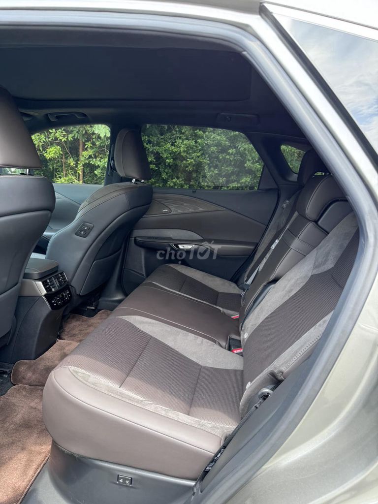 Lexus RX350 Luxury 2024 - 3900 km. Mua bán Ô tô tại Quận Gò Vấp Tp Hồ Chí Minh được đăng bởi Sĩ Minh hình 5