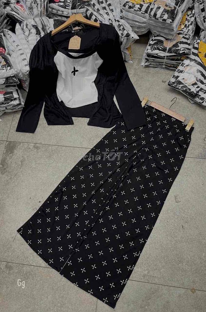 Bộ quần áo Nữ Vải Trẻ trung. Mua bán Quần áo tại Thị xã Tân Uyên Bình Dương được đăng bởi Ngọc Quý hình 1