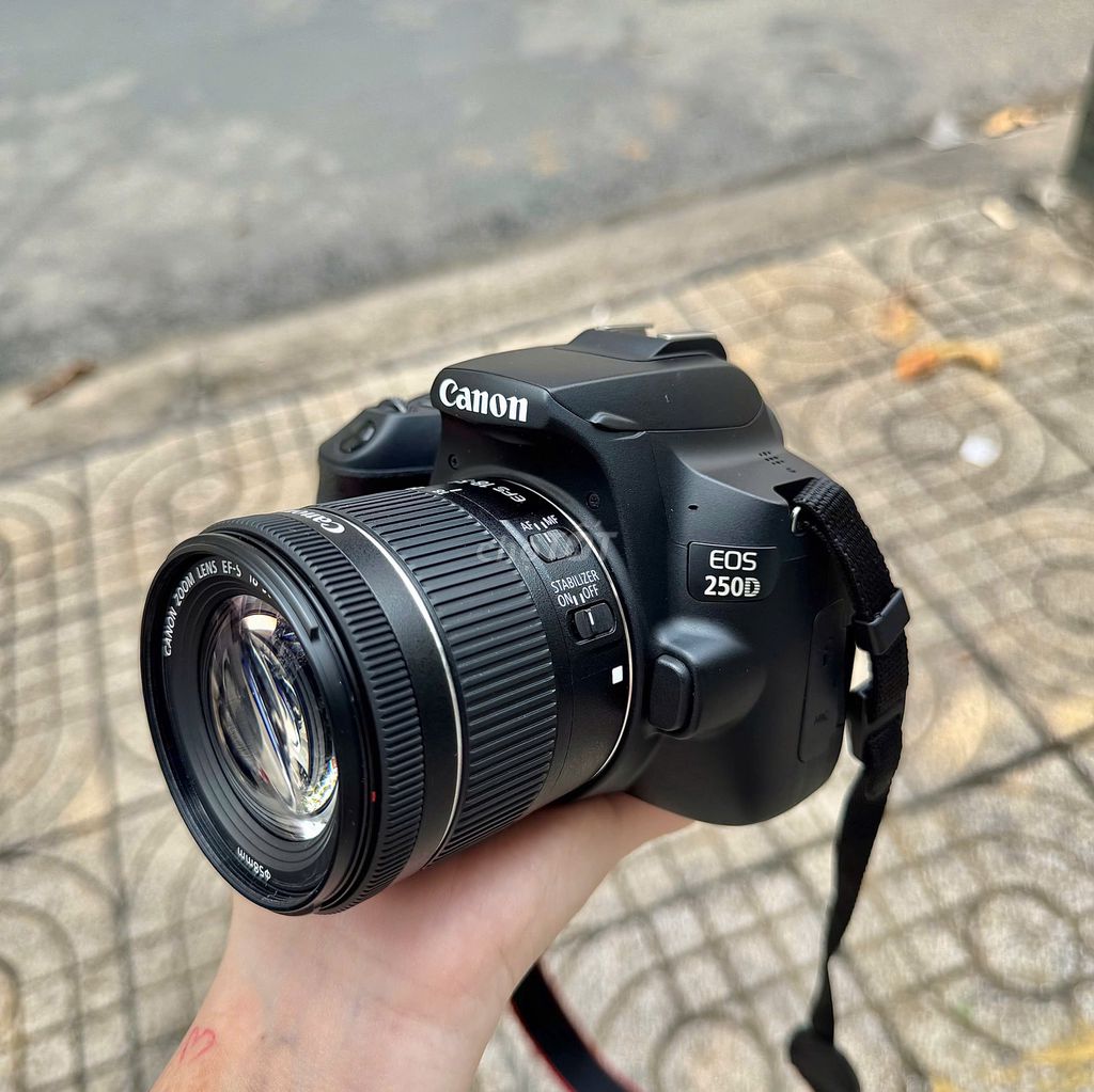 📸Canon EOS 250D kit EF-S18-55mm F4-5.6 IS STM