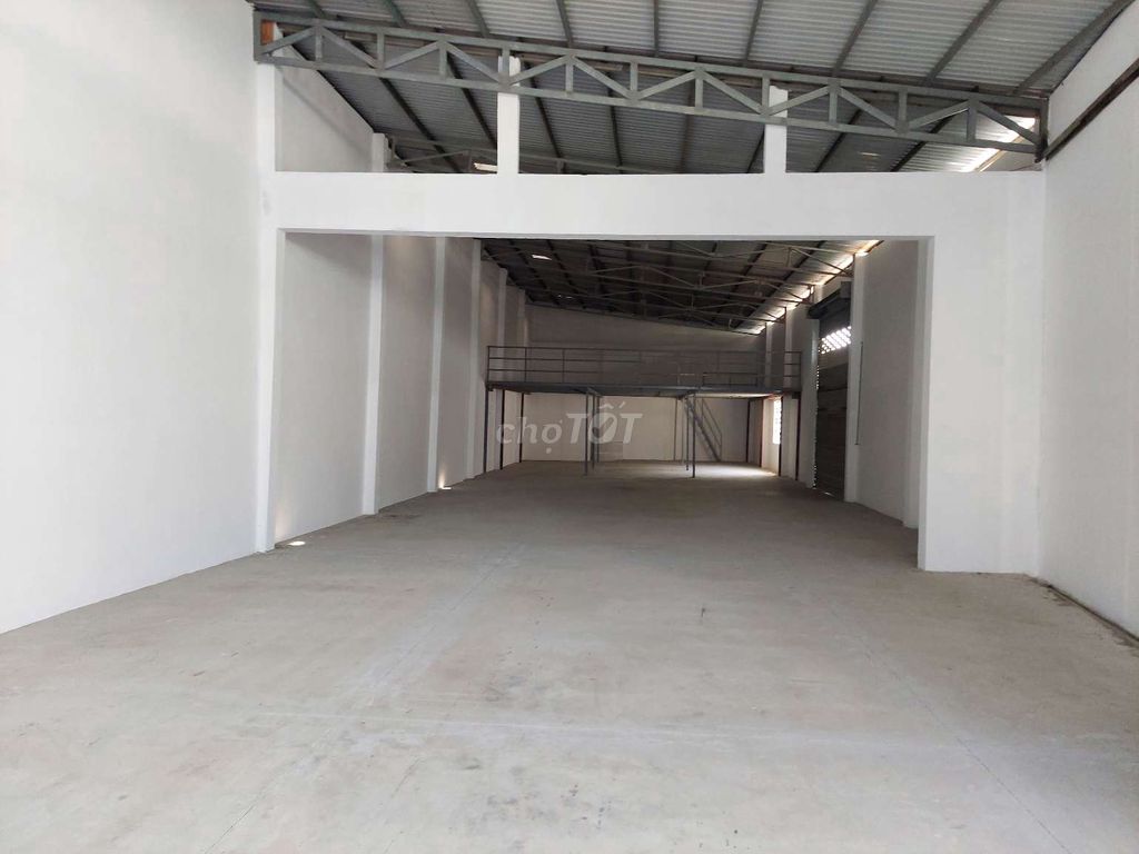 CHO THUÊ XƯỞNG 300M2 VÀ 500M2