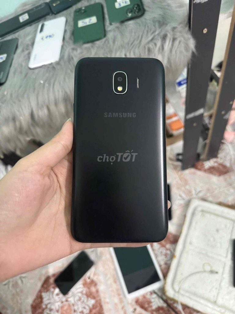 Samsung J4, 16GB, đẹp, ám nhẹ. Mua bán Điện thoại tại Thành phố Thủ Dầu Một Bình Dương được đăng bởi Phước Mobile hình 1