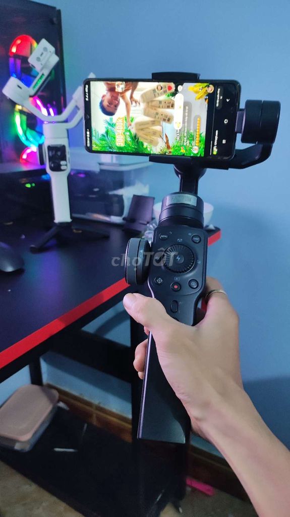 Gimbal zhiyun smooth 4 ..