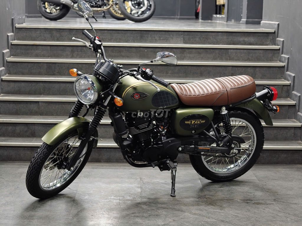 W175 XANH ARMY 2023 HỒ SƠ CẦM TAY ODO 4800KM. Mua bán Xe máy tại Quận Tây Hồ Hà Nội được đăng bởi Tu Phamanh hình 2