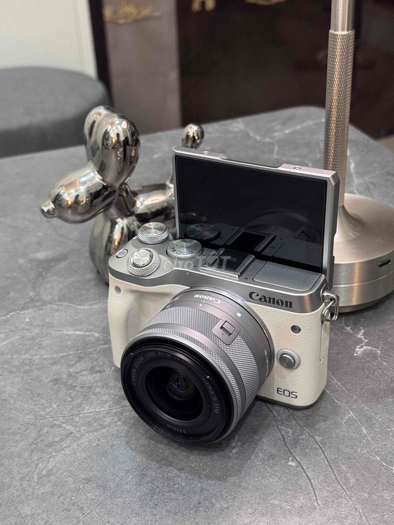 Canon m6 kèm kit. Mua bán Máy ảnh, Máy quay tại Quận Cầu Giấy Hà Nội được đăng bởi Minh Tuan hình 1