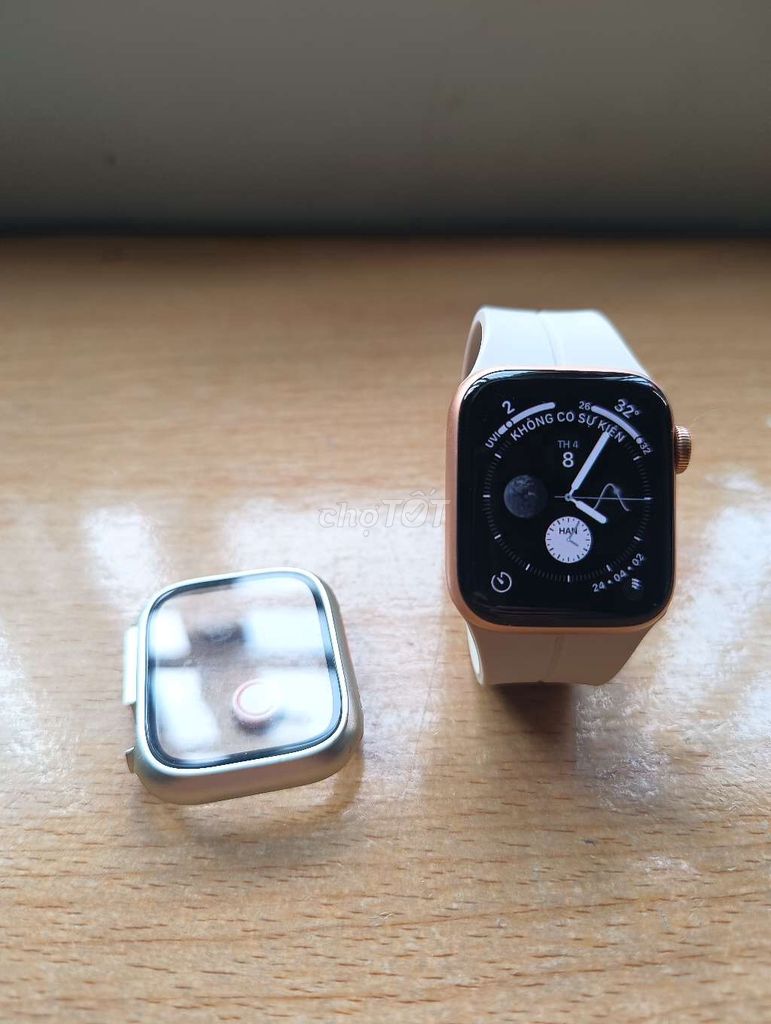 Apple Watch SE 40mm Vàng hồng Mới. Mua bán Thiết bị đeo thông minh tại Quận Ngô Quyền Hải Phòng được đăng bởi Nguyễn Bình hình 1