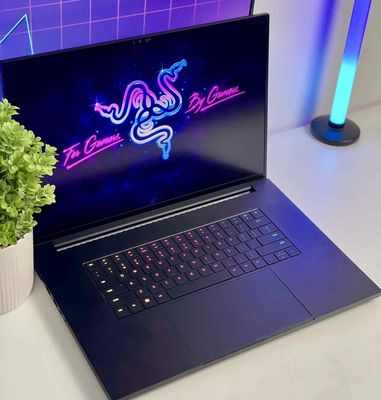 Razer Blade 18 cực kỳ khủng long giá tốt ✨✨✨. Mua bán Laptop tại Quận 10 Tp Hồ Chí Minh được đăng bởi Trí Hiển