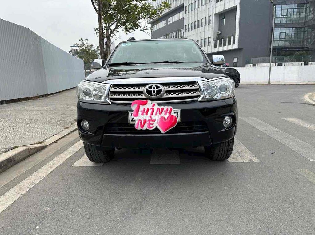 Toyota Fortuner 2011 2.5G - 140000 km