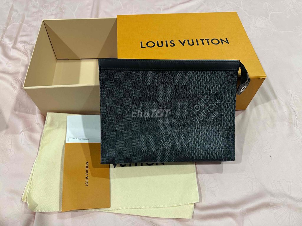 Cần Pass lại Clutch LV , Gucci