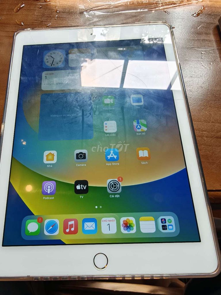 Apple iPad Pro 9.7 inch 128GB Vàng. Mua bán Máy tính bảng tại Quận Đống Đa Hà Nội được đăng bởi thành lợi hình 1