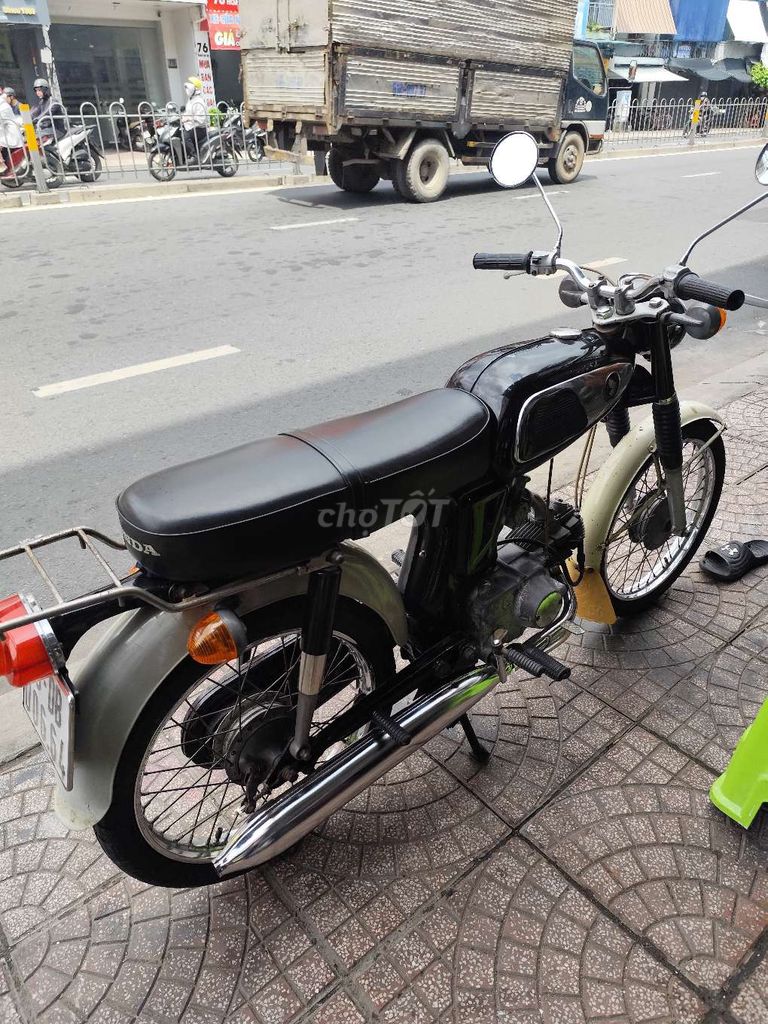 Xe đẹp ngay chủ kì giấy cần bán. Mua bán Xe máy tại Quận Phú Nhuận Tp Hồ Chí Minh được đăng bởi Hiếu Nguyễn hình 3