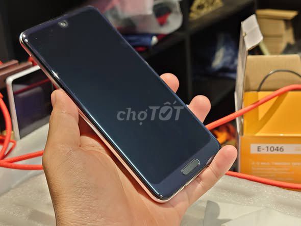 Sharp Aquos R2 64GB Đen. Mua bán Điện thoại tại Quận Bình Thạnh Tp Hồ Chí Minh được đăng bởi Hội Đồ Điện Tử hình 1