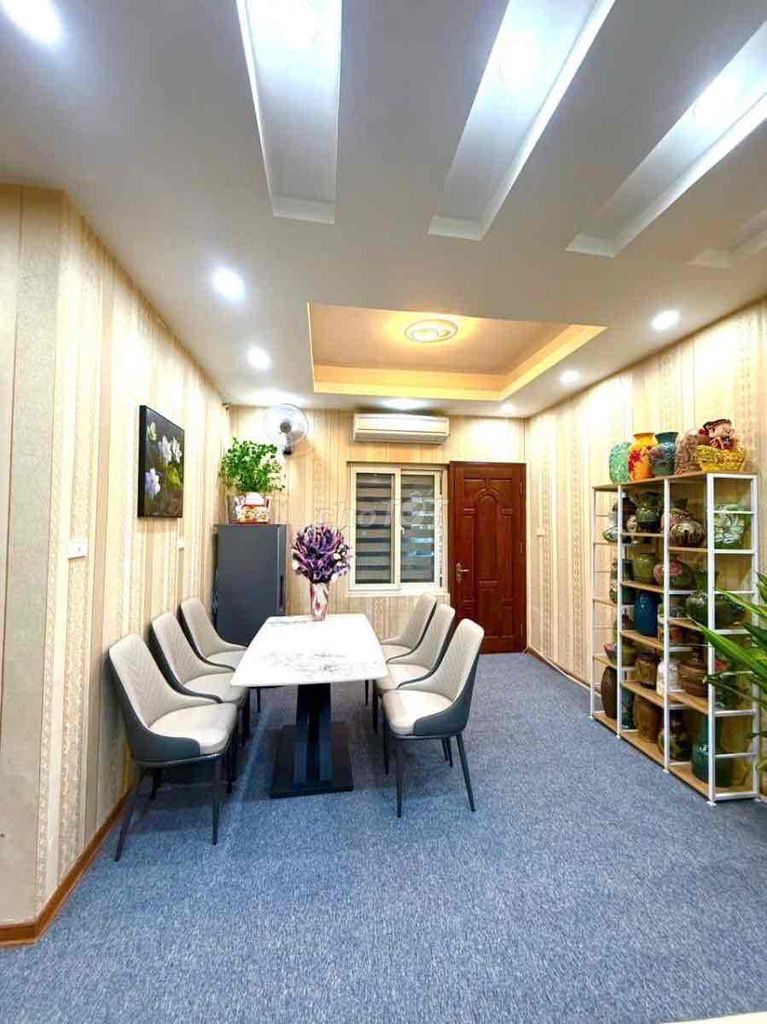 Chung cư N06B1 KĐT mới Dịch Vọng 68m2, tầng 3