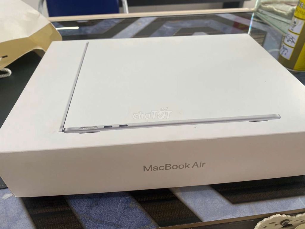 Macbook Air M4 13.6" 16G/256G sạc 1 lần/BH Topzone. Mua bán Laptop tại Quận Ninh Kiều Cần Thơ được đăng bởi QYN hình 1