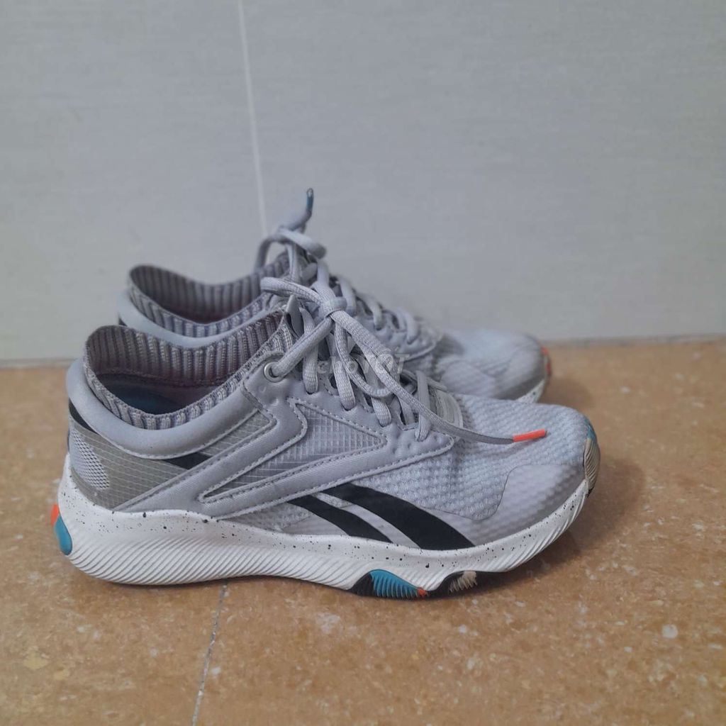 Giày Reebok Hitt Tr size 36 chính hãng