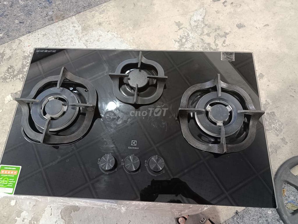 Bếp ga âm Electrolux 3 bếp Thái Lan Đen. Mua bán Bếp, lò, đồ điện nhà bếp tại Huyện Bình Chánh Tp Hồ Chí Minh được đăng bởi Khoa Trương hình 1
