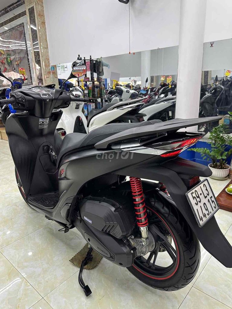🌈SHOP Mới về SH 160 ABS đen Nhám Cực đẹp. Mua bán Xe máy tại Thành phố Vũng Tàu Bà Rịa - Vũng Tàu được đăng bởi XE MÁY BẢO THANH  TPVŨNG TÀU hình 5