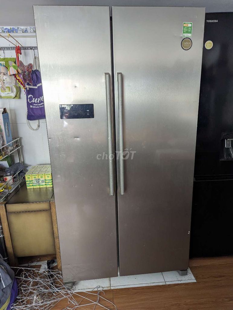 Tủ lạnh Panasonic 650  lít Bạc có bánh xe. Mua bán Tủ lạnh tại Thành phố Thủ Dầu Một Bình Dương được đăng bởi huỳnh hoa hồng  hình 1