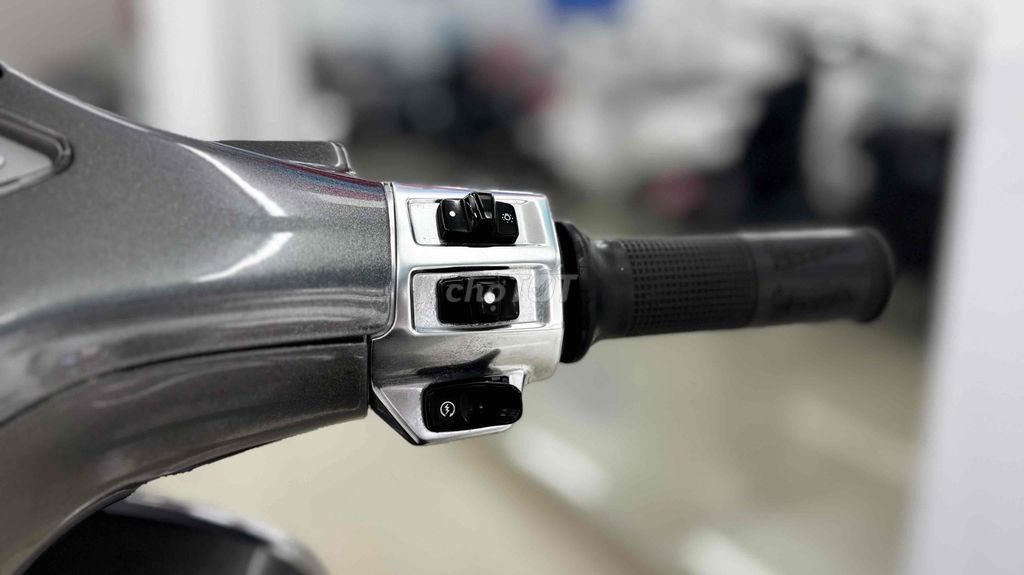 Véapa xám lambo iget abs led 1 tầng 2018. Mua bán Xe máy tại Quận Phú Nhuận Tp Hồ Chí Minh được đăng bởi VESPA  PIAGGIO BẢO HƯNG Vespa cũ trả góp  hình 10