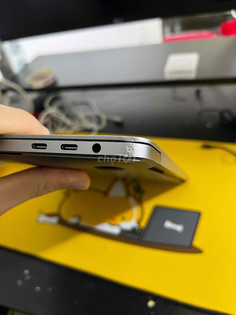 Macbook Pro 15 inch 2018 i7 8750H 32GB 1TB