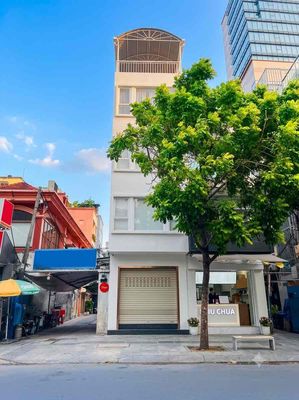 💥ngay TRẦN HƯNG ĐẠO , Q1 💥