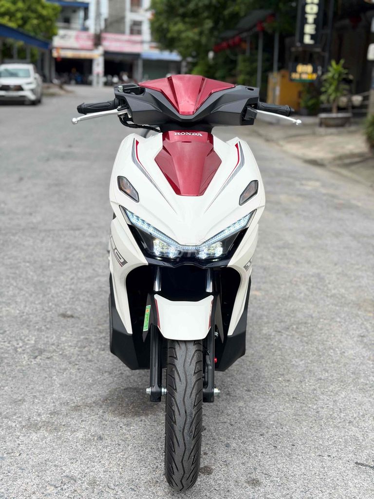 Honda Airblade 160 ABS Бело-красный 3000км