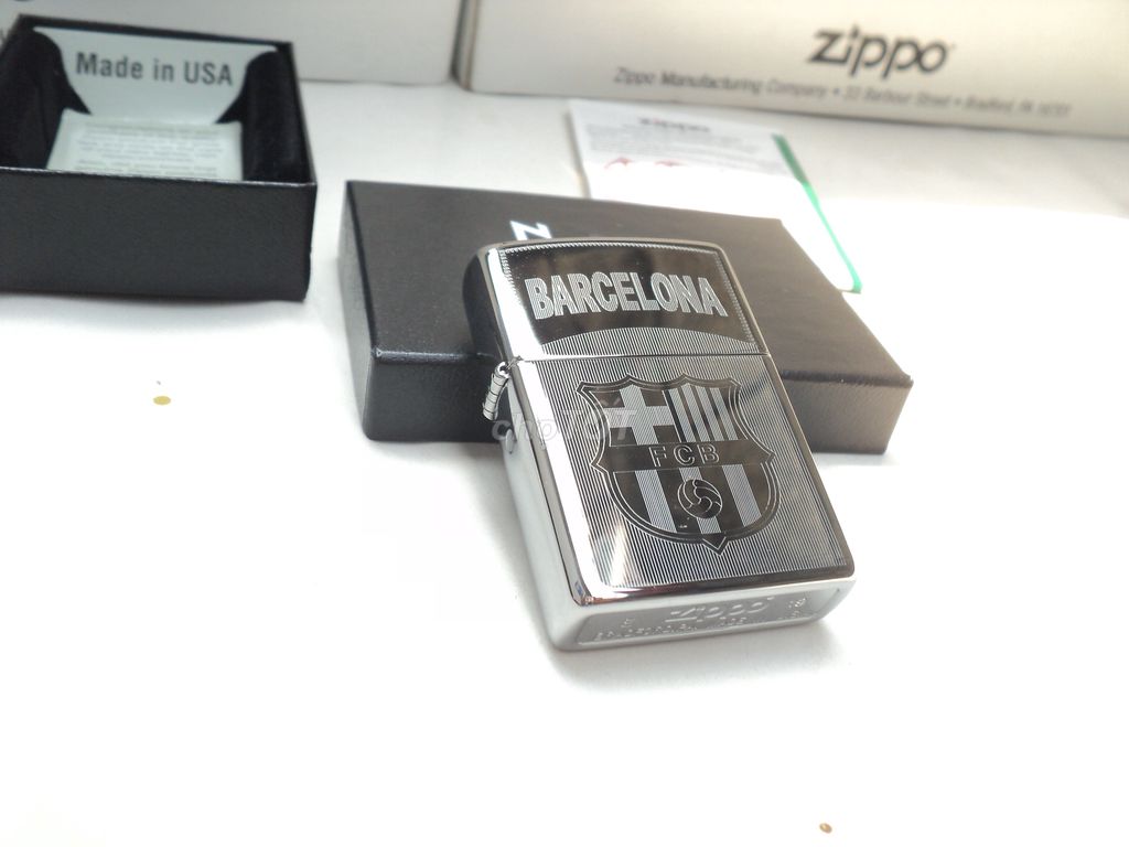 BARCELONA FC ' ZIPPO USA, New 100% Fullbox. Mua bán Đồ sưu tầm, đồ cổ tại Thành phố Thủ Đức Tp Hồ Chí Minh được đăng bởi Tuấn Anh  hình 1
