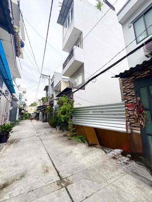 Plot of land 32 m² · Đường Chiến Lược