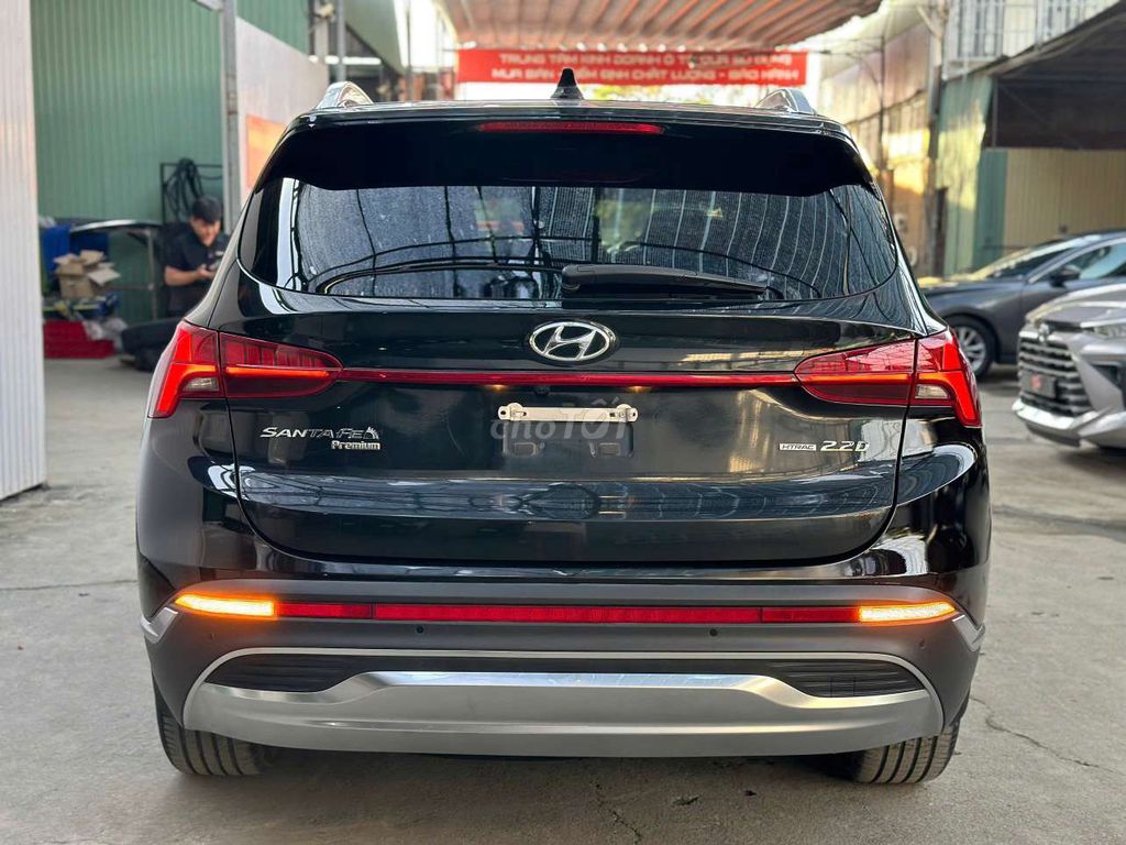 Hyundai Santafe 2021 Premium 2.2D,màu đen,65.000km. Mua bán Ô tô tại Quận Bình Tân Tp Hồ Chí Minh được đăng bởi Son Do hình 7