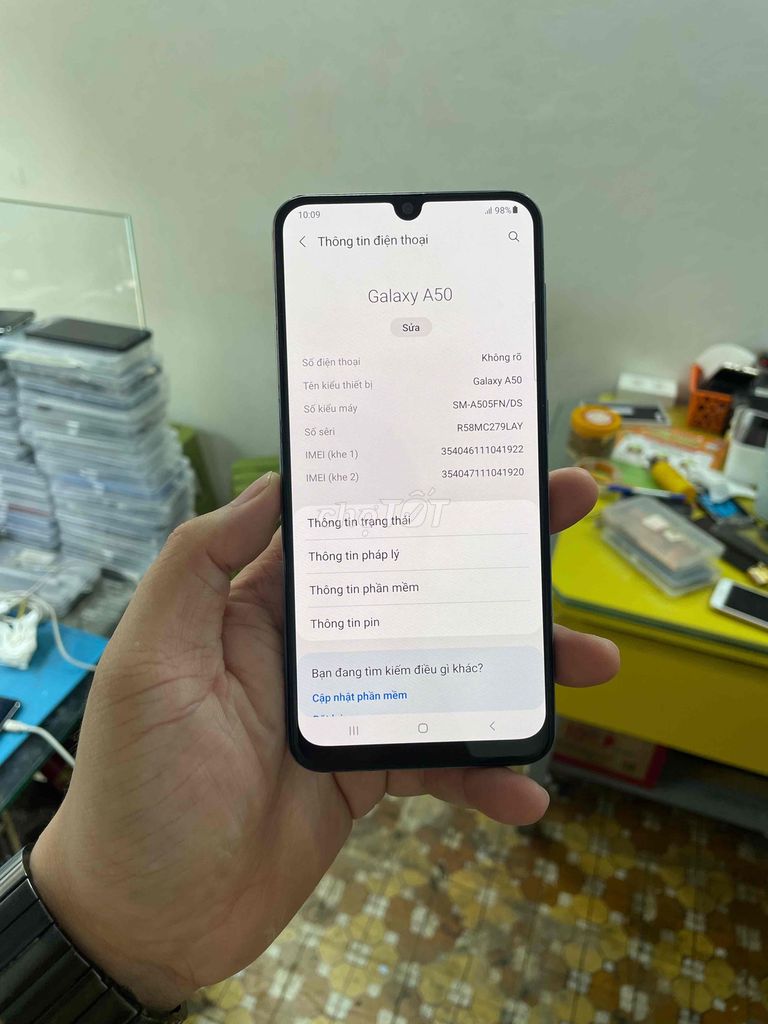 Samsung Galaxy A50 128GB Trắng có NFC. Mua bán Điện thoại tại Quận Thanh Xuân Hà Nội được đăng bởi Hoàng Huy Đỗ hình 1