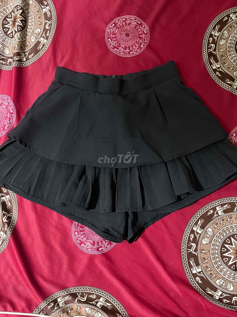 Chân váy xếp li nữ Đen. Mua bán Quần áo tại Thị Xã Buôn Hồ Đắk Lắk được đăng bởi Tran Tran hình 1