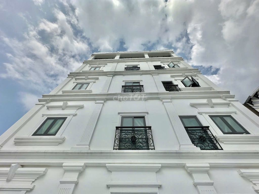 Toà nhà cao cấp trường Kim Đồng, 294m², 6 tầng, 51 phòng, 26,5 tỷ