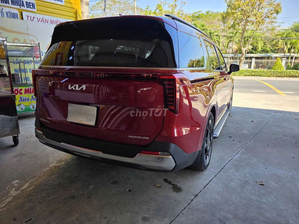 Kia Carnival 2024 Signature 2.2D,màu đỏ,26.000 km. Mua bán Ô tô tại Quận Bình Tân Tp Hồ Chí Minh được đăng bởi Son Do hình 4
