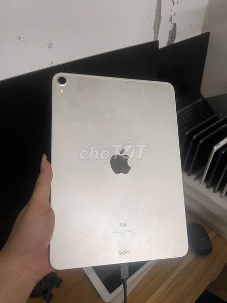 Apple iPad Pro 2018 64GB Bạc. Mua bán Máy tính bảng tại Quận 1 Tp Hồ Chí Minh được đăng bởi Hội Đồ Điện Tử hình 1