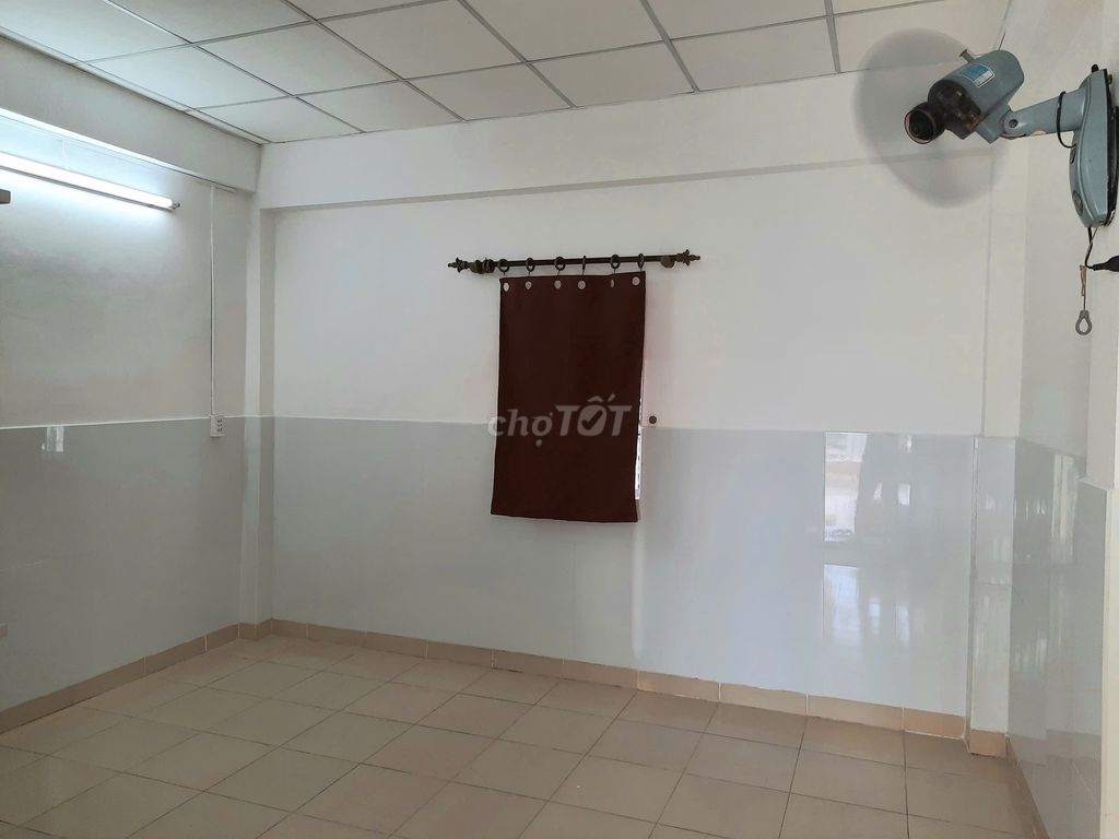 PHÒNG TRỌ MỚI THOÁNG CÓ MÁY LẠNH