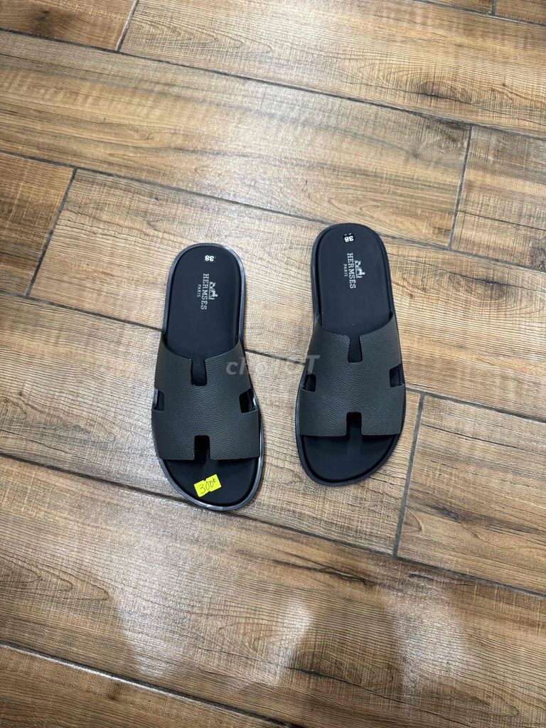 Dép lê Hermes Nam Da bò size 38. Mua bán Giày dép tại Huyện Chương Mỹ Hà Nội được đăng bởi Nguyễn Thắng hình 1