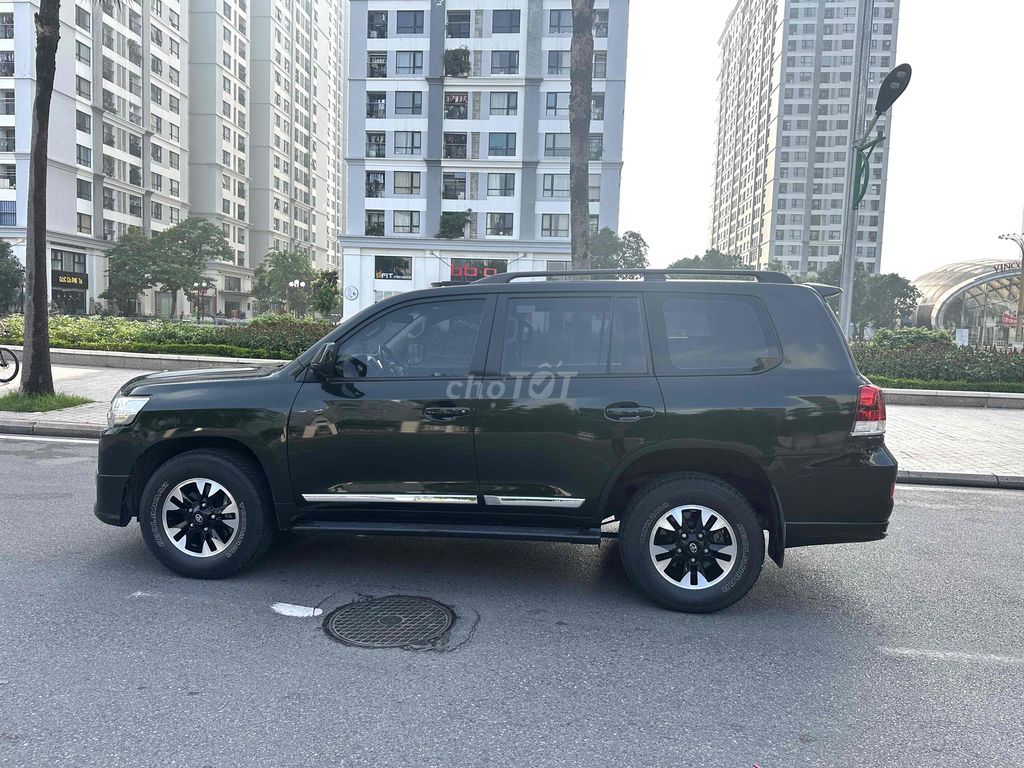 Toyota Land Cruiser 2011 - 170000 km. Mua bán Ô tô tại Quận Long Biên Hà Nội được đăng bởi Nguyễn Văn Tuấn hình 5
