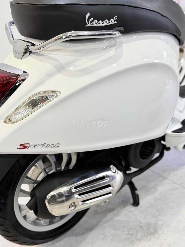 Vespa iget 2018 Trắng phố B2 - 10 Triệu lấy xe. Mua bán Xe máy tại Thành phố Buôn Ma Thuột Đắk Lắk được đăng bởi Nguyễn hoàng Anh hình 5