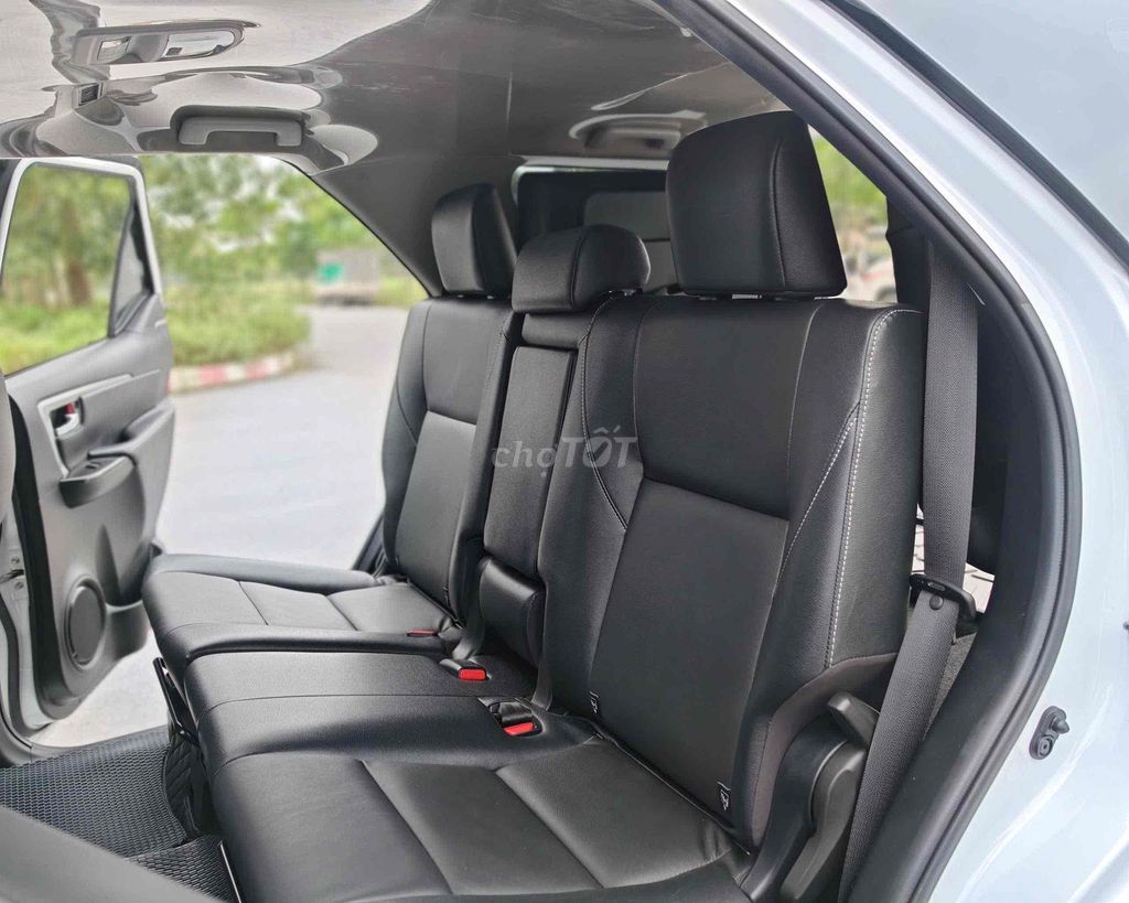 Toyota Fortuner 2022 odo 3.2v cực đẹp. Mua bán Ô tô tại Quận Nam Từ Liêm Hà Nội được đăng bởi Đại lý Toyota Mỹ Đình hình 6