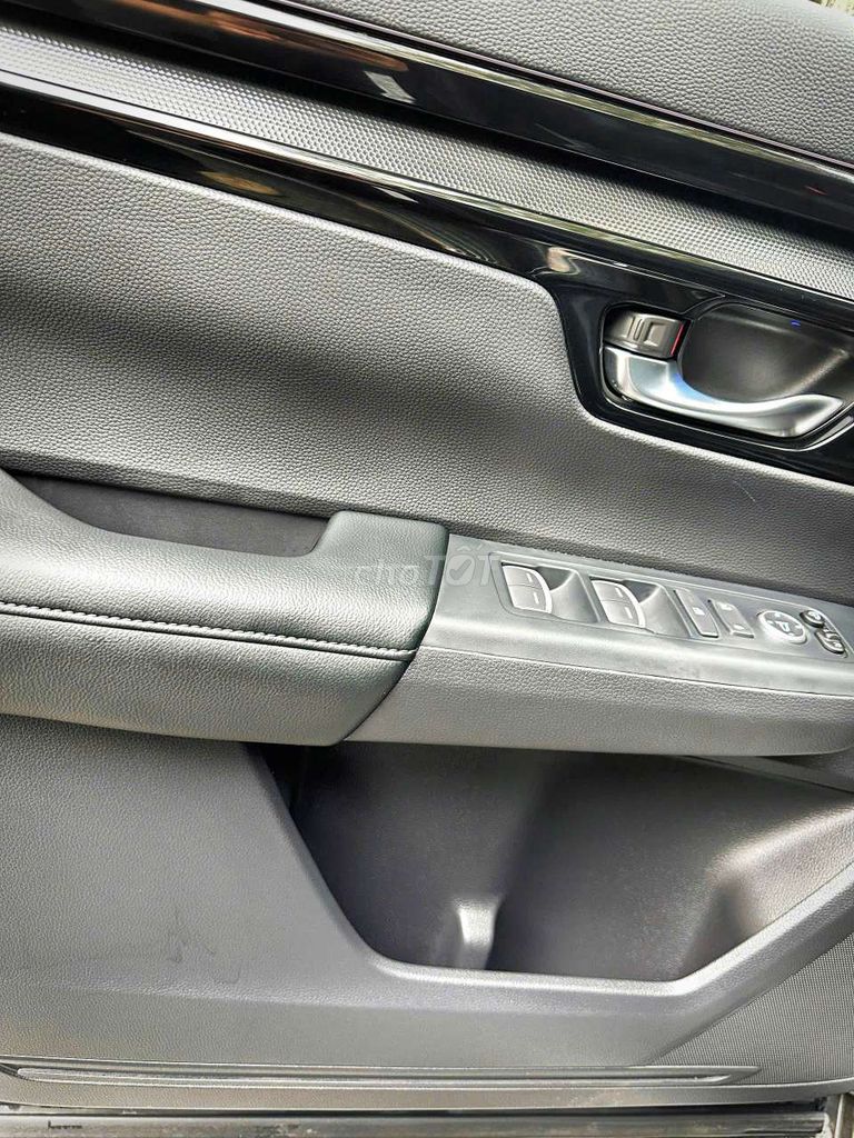 2025 L - 9000 km. Mua bán Ô tô tại Quận Cầu Giấy Hà Nội được đăng bởi oto lướt hà nội  hình 11