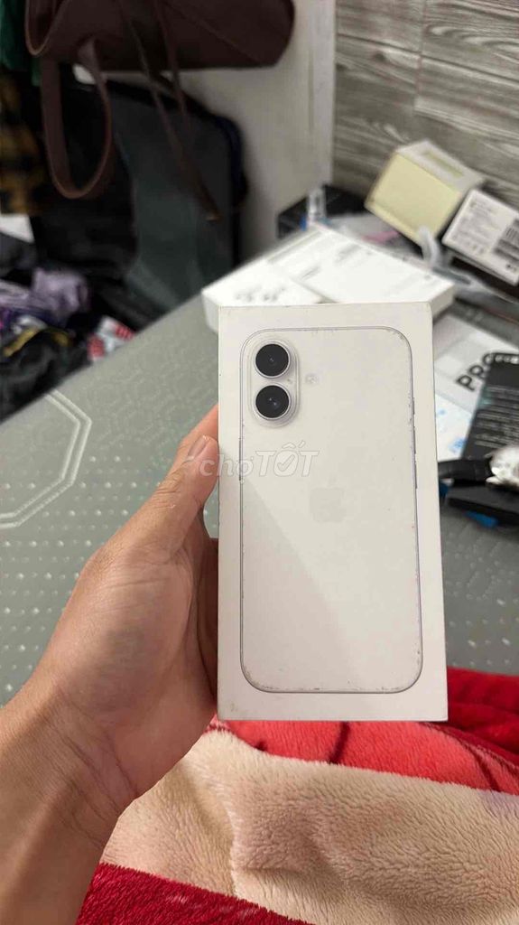 Apple iPhone 16 128GB Trắng Mới. Mua bán Điện thoại tại Huyện Tam Bình Vĩnh Long được đăng bởi Van Út hình 1