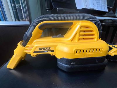 Máy hút bụi Dewalt DCV517 (Hút cả khô và ướt). Mua bán Thiết bị vệ sinh, nhà tắm tại Quận 5 Tp Hồ Chí Minh được đăng bởi Khoa Đăng Đỗ