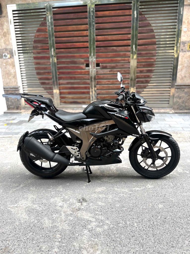 Xe Máy Anh Thao GSX S 150cc màu đen. Mua bán Xe máy tại Quận Cầu Giấy Hà Nội được đăng bởi shop xe may cũ anh thao hình 5